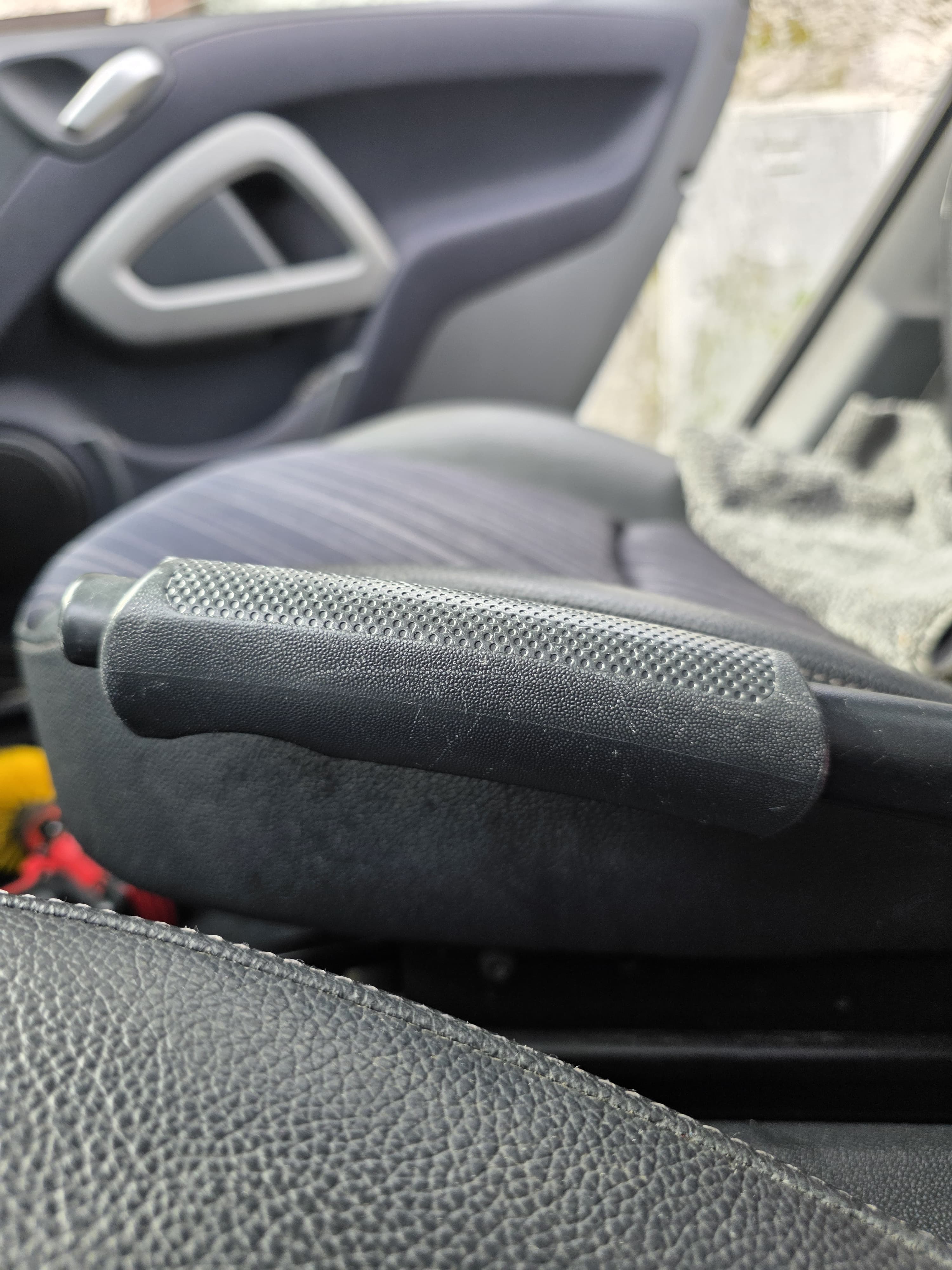 Freno a mano ripristinato dopo l'intervento