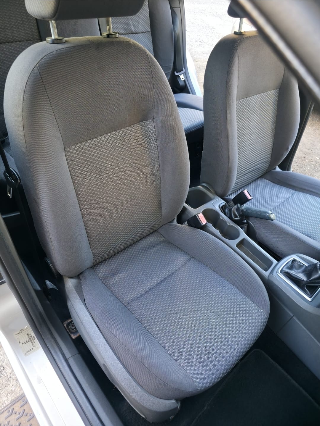 Sedile riportato al colore grigio originale